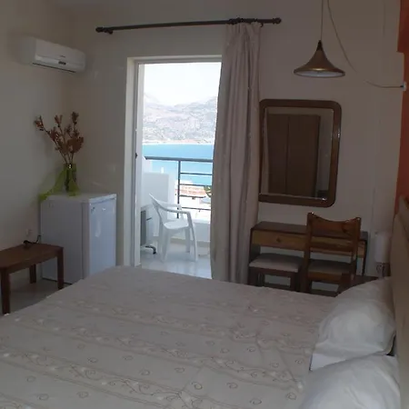 Iolkos Hotel 2*