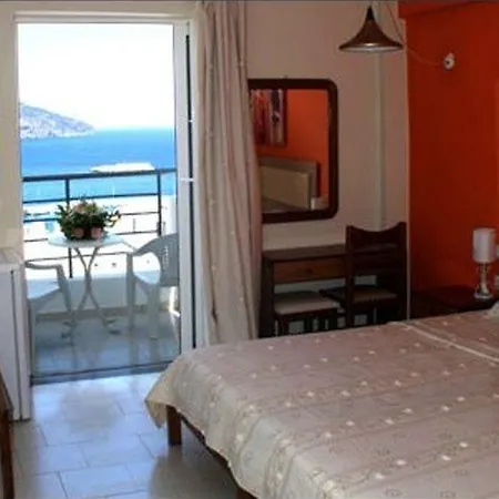 Hotel Iolkos 2*