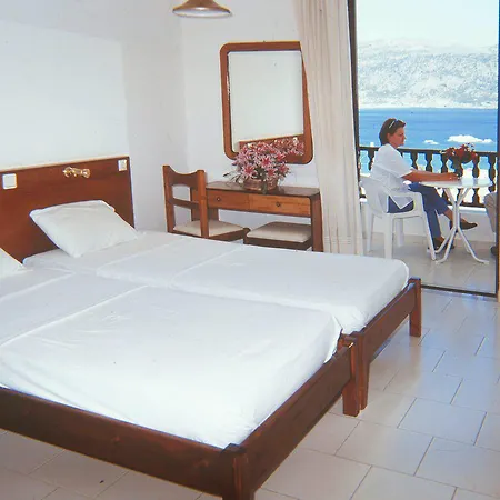 Iolkos Hotel 2*