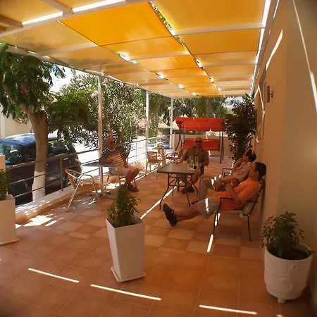 Iolkos Hotel 2*