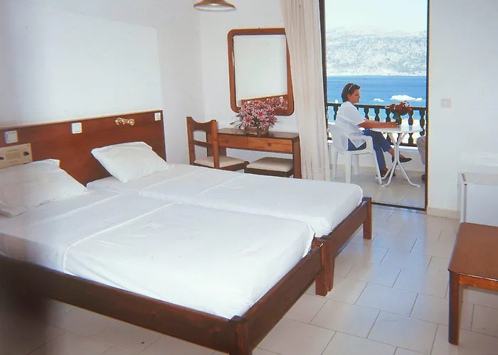 Iolkos Hotel 2*